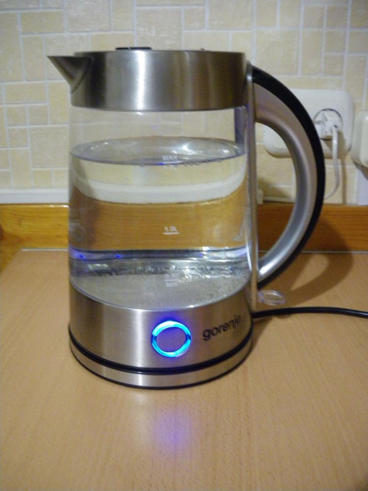 Чайник горенье k17g. Электрический чайник gorenje k17g. Чайник в интерьере. Электрический чайник gorenje k17g, серебристый. Gorenje k17g.