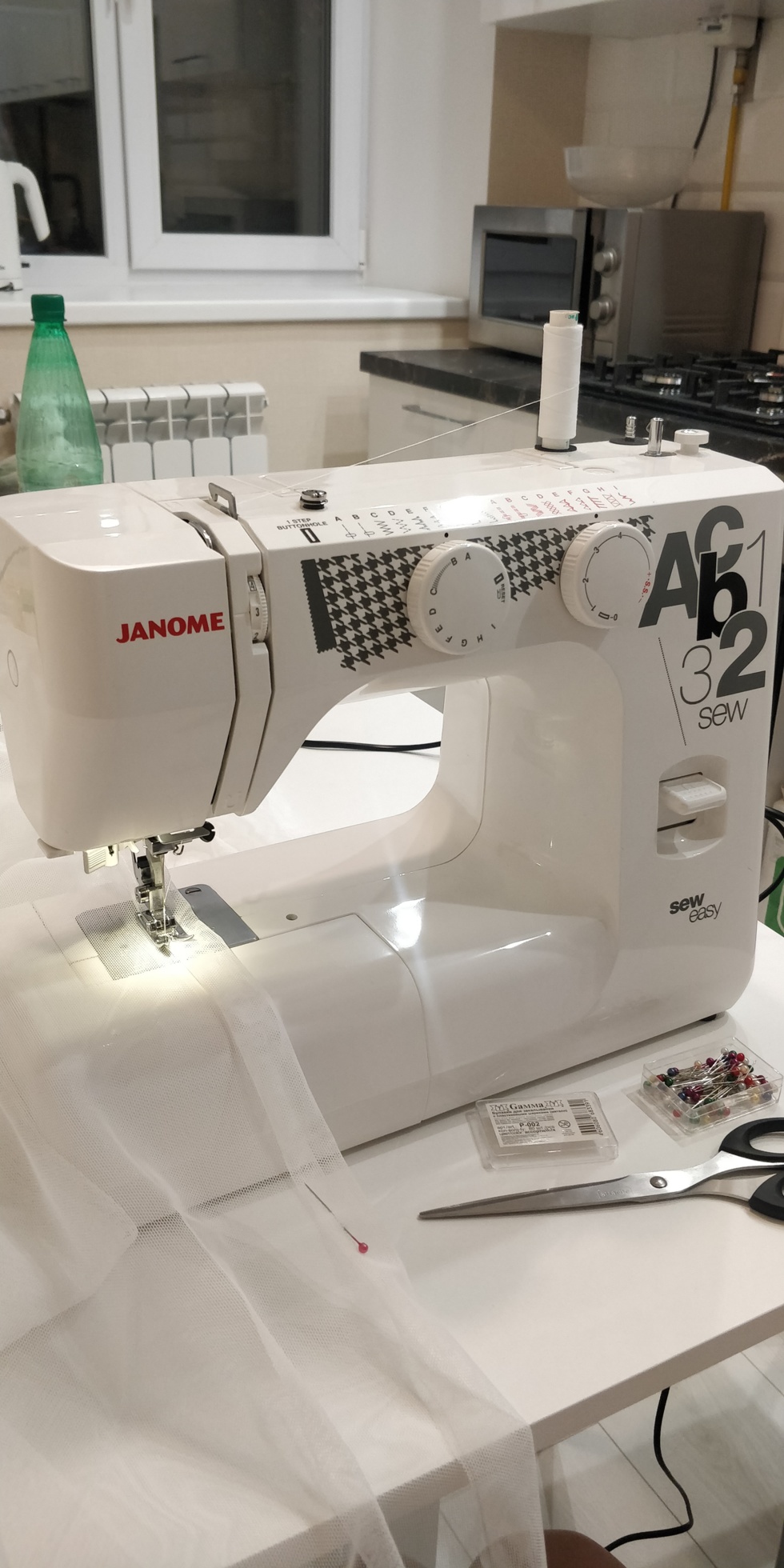 Плюсы и минусы швейной машины JANOME sew easy белый – обзор товара Швейная машина  Janome sew easy белый [206684] - СИТИЛИНК