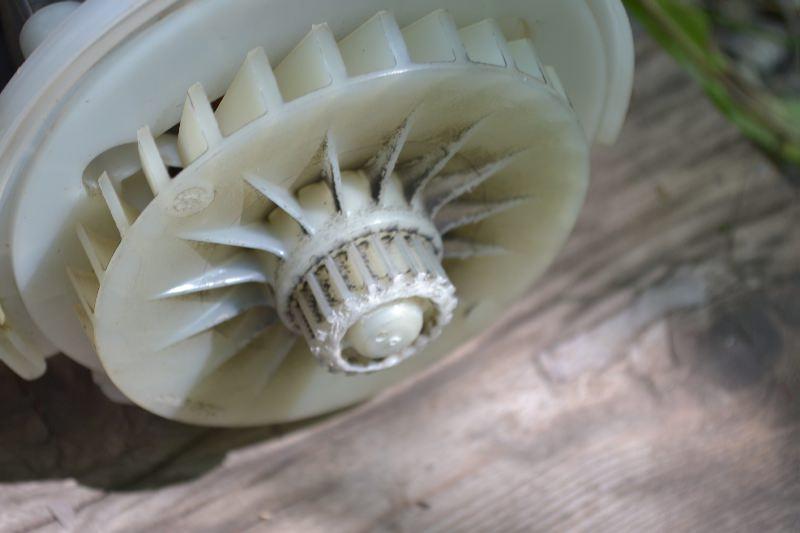 Bosch Rotak 32 Li (0600885D06) – купить газонокосилку, сравнение цен интернет-магазинов: фото, характеристики, описание | E-Katalog