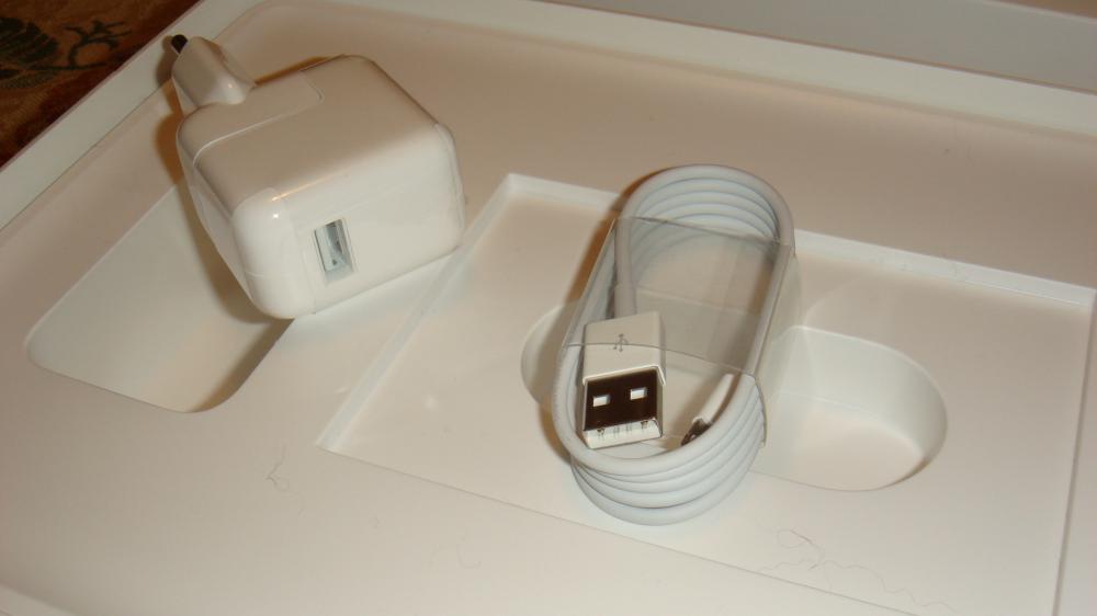 Отзывы покупателей о 7.9" Планшет Apple iPad mini Retina Cellular 16 ГБ 3G, LTE серебристый | 0172447. Интернет-магазин DNS