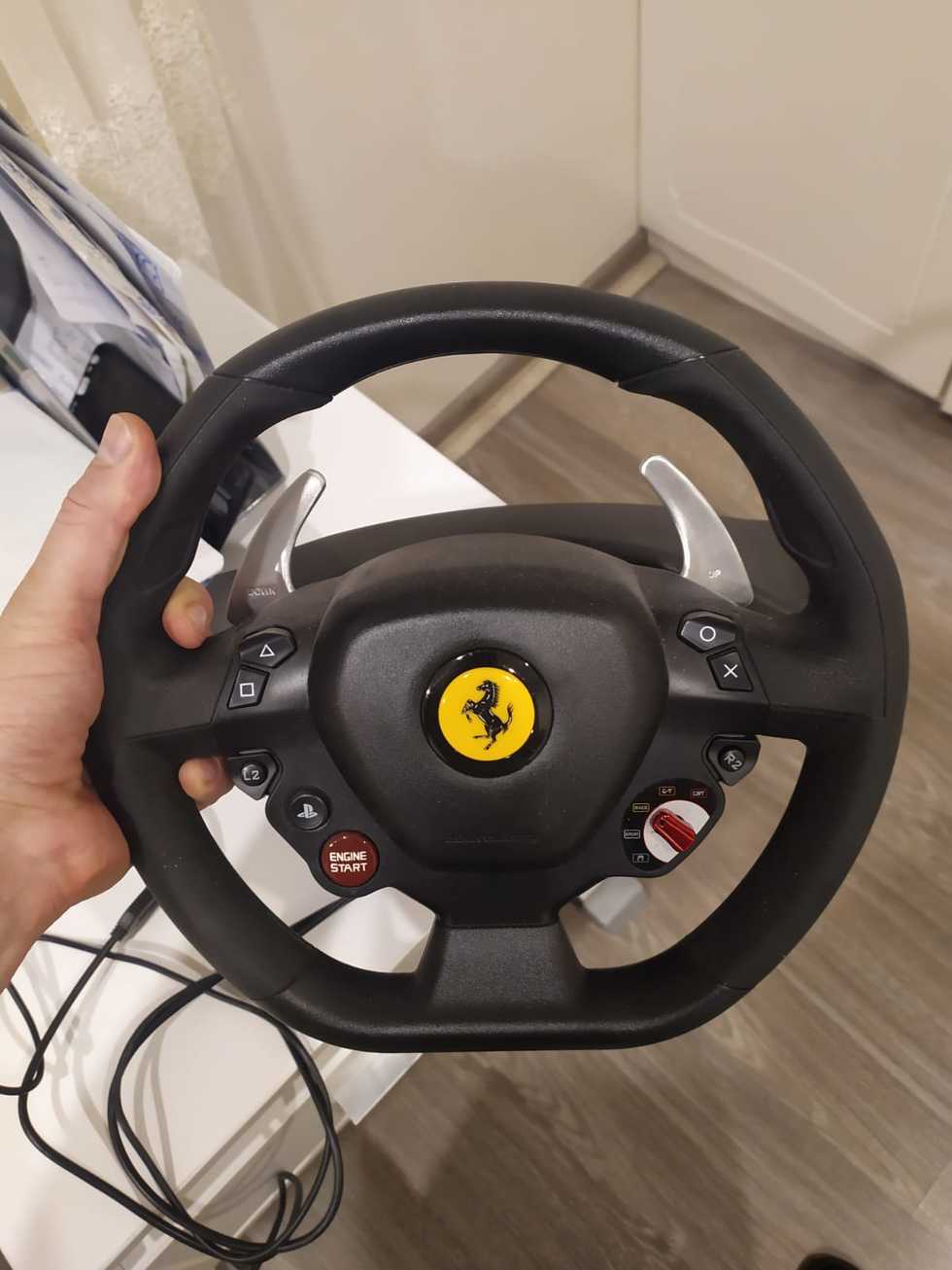 Обзор товара руль Thrustmaster T80 RW FERRARI 488 GTB EMEA VERSION  [4160672] (1080045) в интернет-магазине СИТИЛИНК