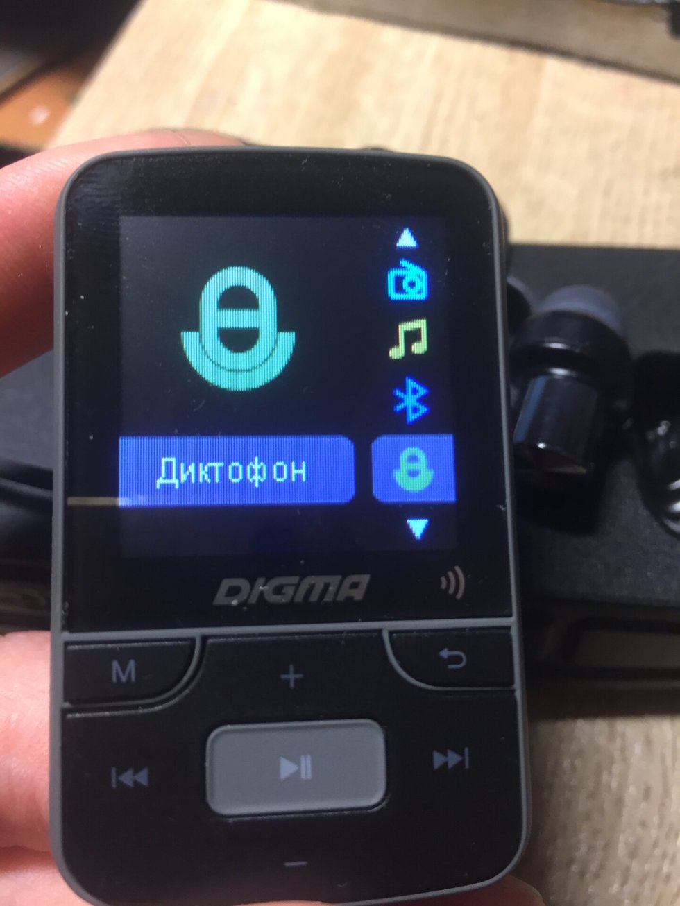 MP3 плеер Digma Z4 BT flash 16ГБ черный – обзор товара MP3 плеер Digma Z4  BT flash 16ГБ черный - СИТИЛИНК