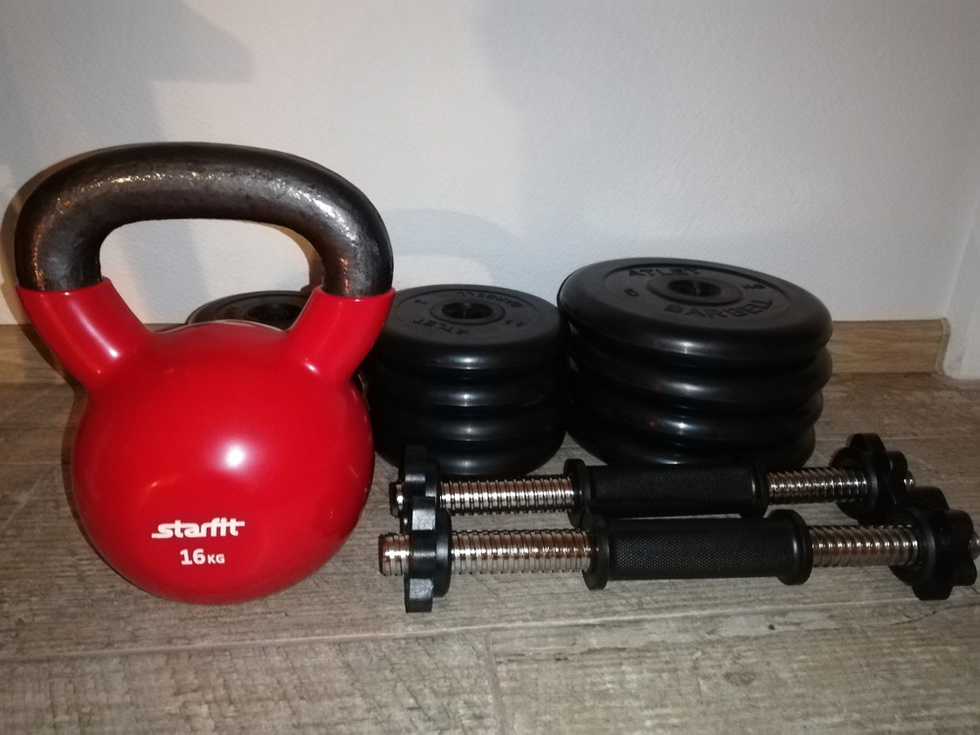 16 кг 16 м. Гиря Starfit DB-401 16 кг. Цельная гиря Starfit, 12 кг. Цельная гиря Starfit, 16 кг. Гиря виниловая Starfit DB-401 16 кг, красная.