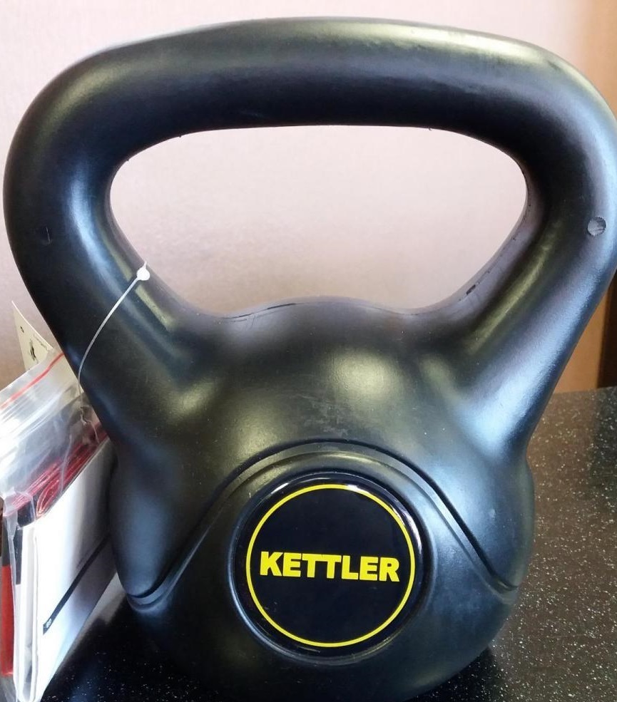 Обзор товара гиря Kettler Kettlebell пласт. 8кг черный (A21TKTWE008-99)  (1584192) в интернет-магазине СИТИЛИНК