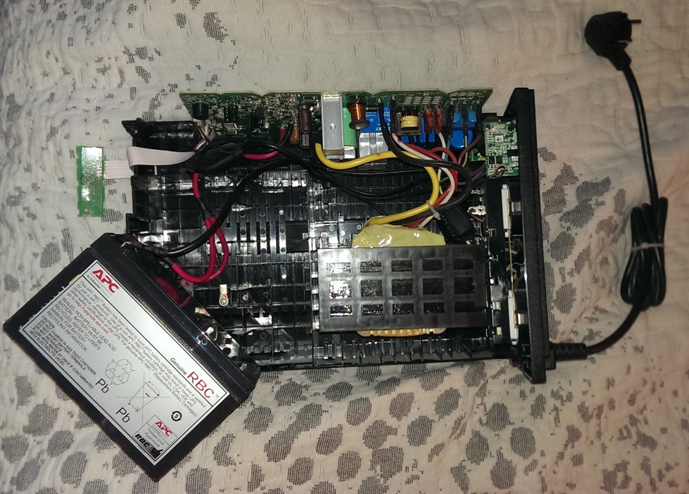 Apc разборка. Apc back-ups rs 500. Apc back-ups rs 800. Apc rs 1000. Apc back ups 900.