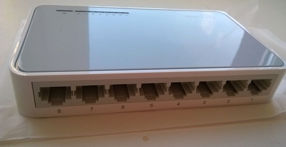 Характеристики Коммутатор TP-Link TL-SF1008D 8x100Mb неуправляемый (555370) смотреть в СИТИЛИНК