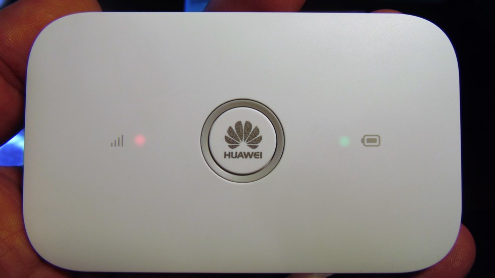 Huawei e5573-320. Huawei 5573. Huawei 5573. Роутер huawei белый. Роутер huawei e5573.