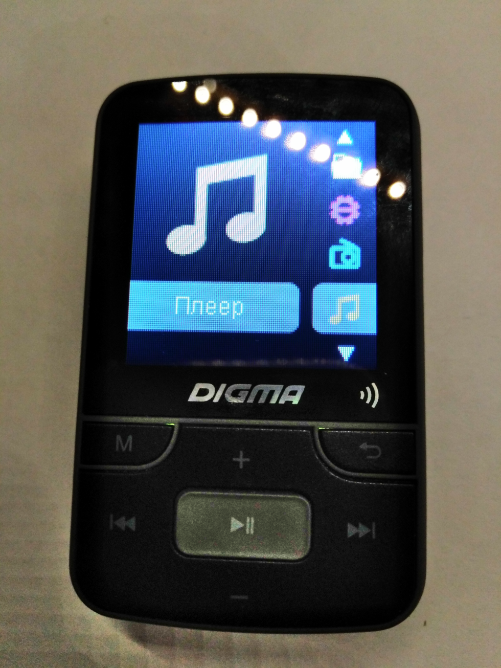 Digma hi fi плееры. Плеер Digma z4. Mp3 плеер Digma z4. Hi-Fi плеер Digma y4 BT видеофайлы. Плеер Дигма с блютузом.