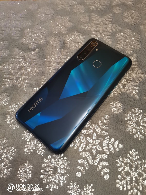 Фото realme 5 pro